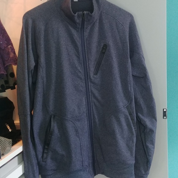 lululemon athletica Other - Lululemon zip up sweater size XL in EUC